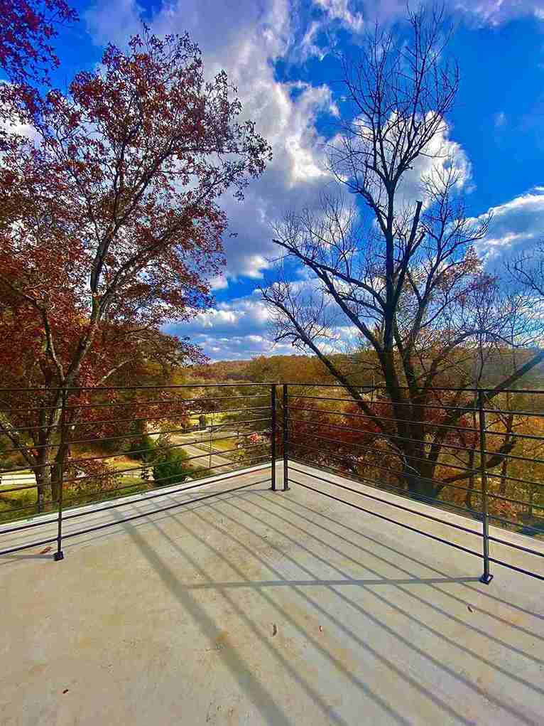 Contemporary steel railing design for modern Atlanta homes